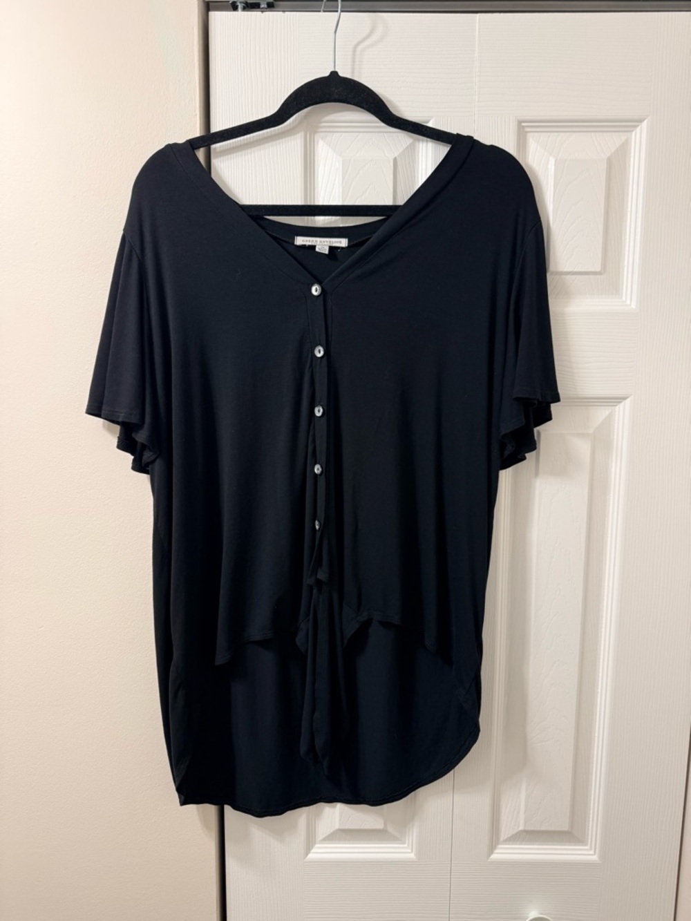 Green Envelope Black Button-Front V-Neck Women’s Top